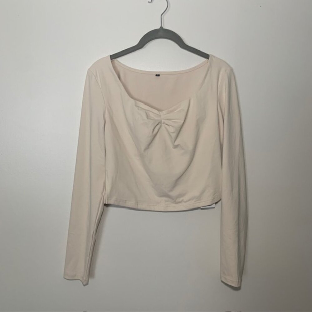 NWT Trendy Queen Y2K‎ Neutral Long Sleeve Crop Top Base Layer - Size L